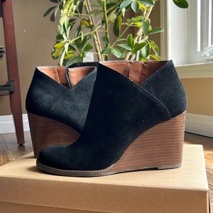 Like new condition Lucky brand wedge booties
